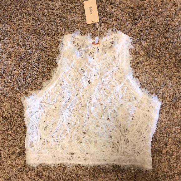 Apeach lace top - Picture 2 of 6